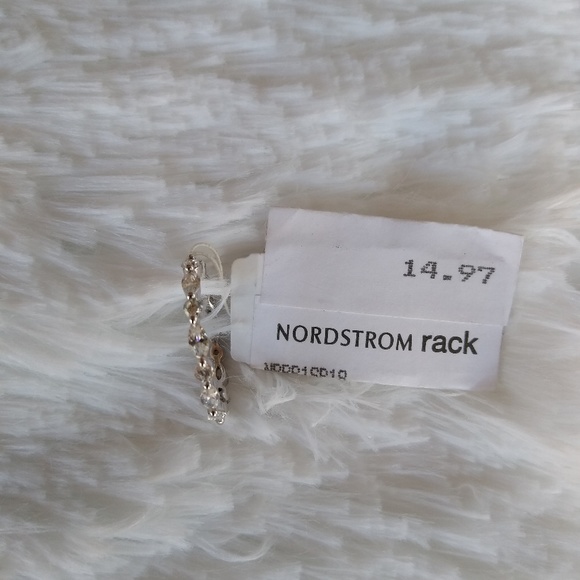 ring - Picture 2 of 4